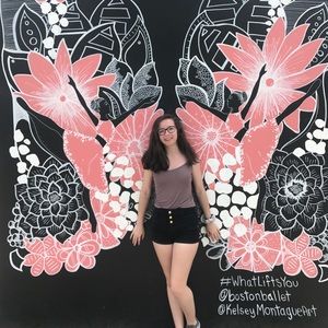 Meet your Posher, Alexia